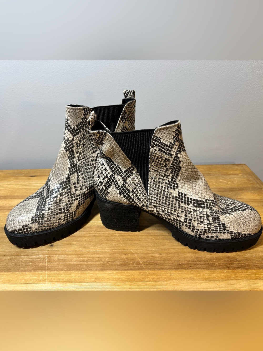 Mia snakeskin Chelsea boots size 7